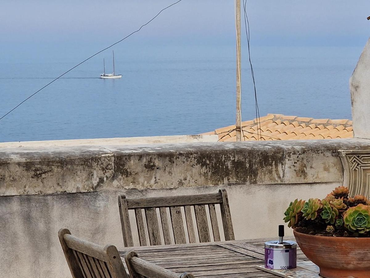 Sea-View Terrace & Bikes Moon Ortigia Holiday Home Syracuse Eksteriør bilde